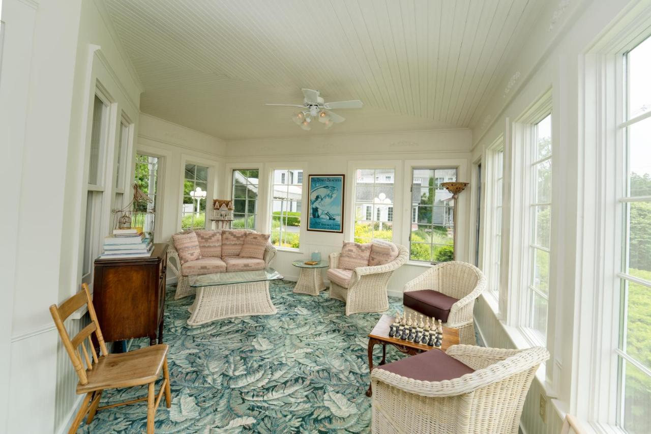 Yelton Manor Bed And Breakfast South Haven Eksteriør billede
