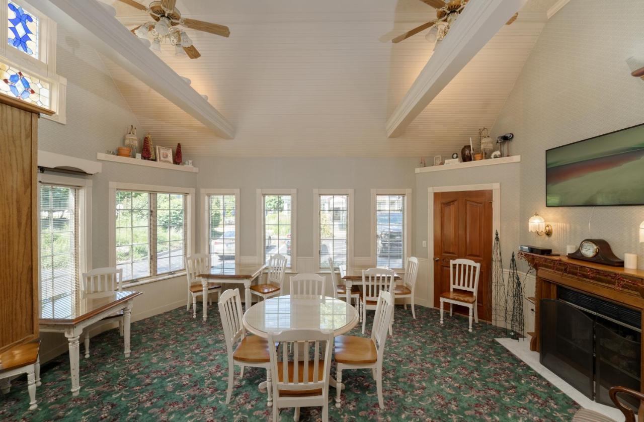Yelton Manor Bed And Breakfast South Haven Eksteriør billede