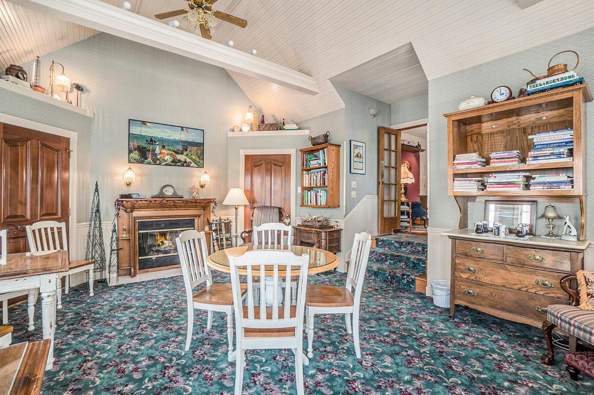 Yelton Manor Bed And Breakfast South Haven Eksteriør billede