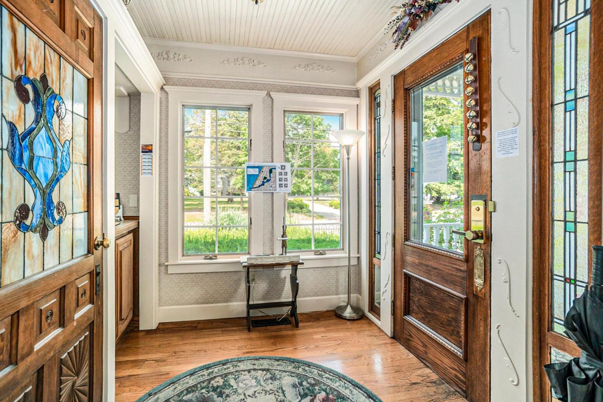 Yelton Manor Bed And Breakfast South Haven Eksteriør billede